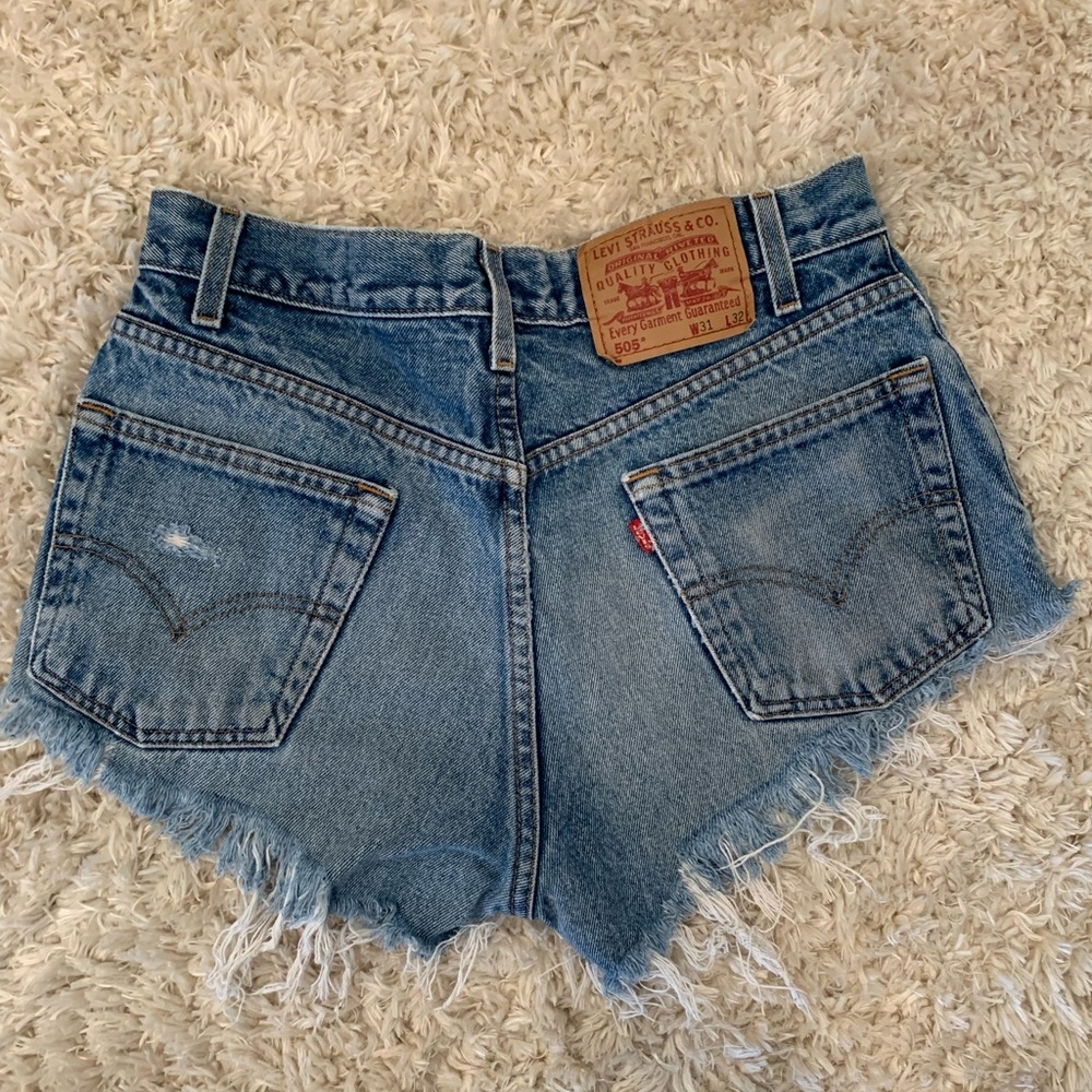 Vintage Levi’s cut off shorts